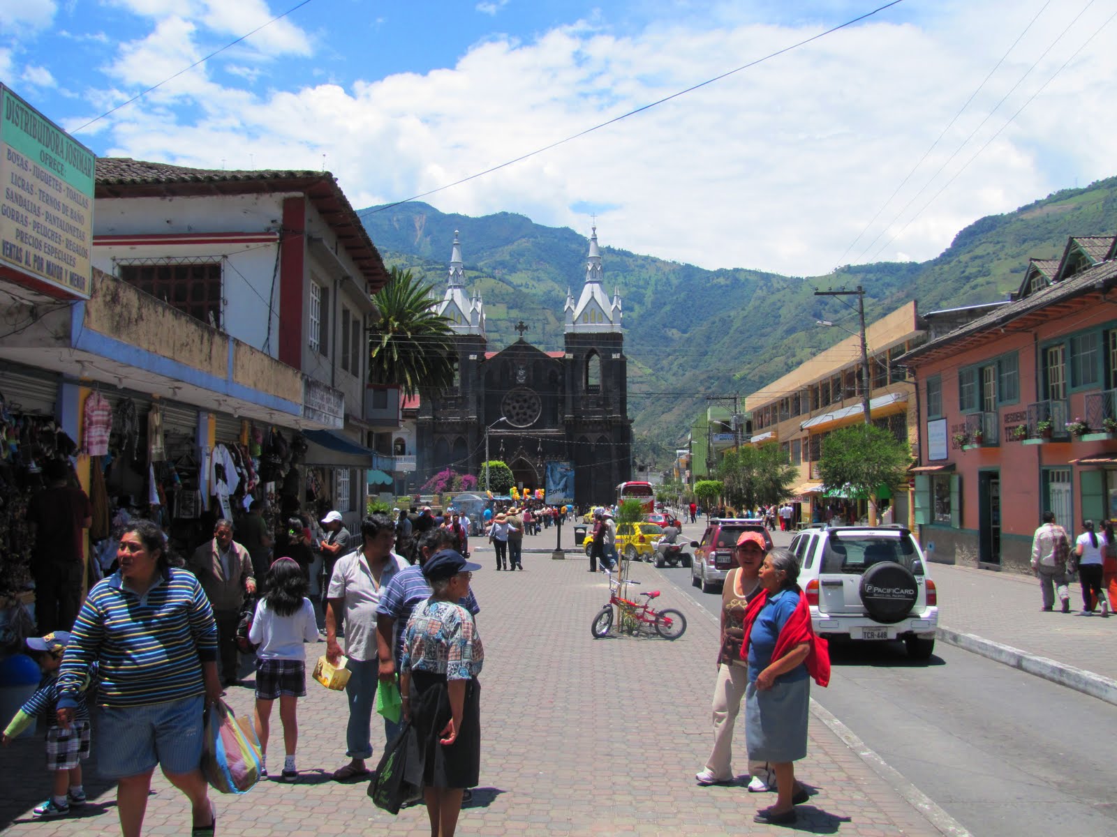 Baños, Cuenca, Vilcabamba Ecuador wide open world