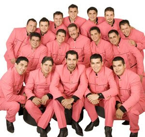 la arrolladora en vivo re-creation