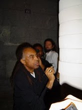 O Ministro da Cultura Gilberto Gil deixa seu registro grafico.