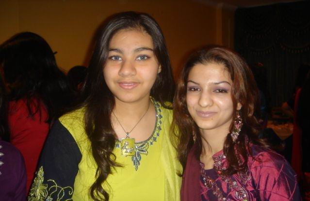 Young Hot Teen Pakistani Girls Pictures