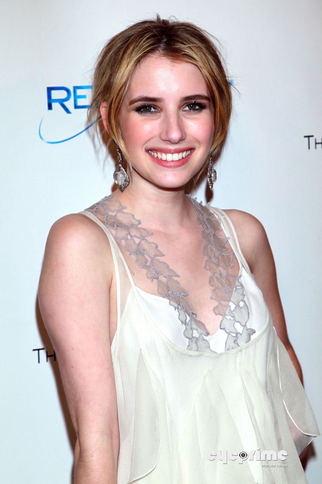 http://2.bp.blogspot.com/_iWmwFx3gc4Y/TTfpG58ztMI/AAAAAAAAFNg/hQujRCgjiTw/s1600/84384_EmmaRoberts01162011WeinsteinRelativityMediaGoldenGlobesParty1_123_509lo.jpg
