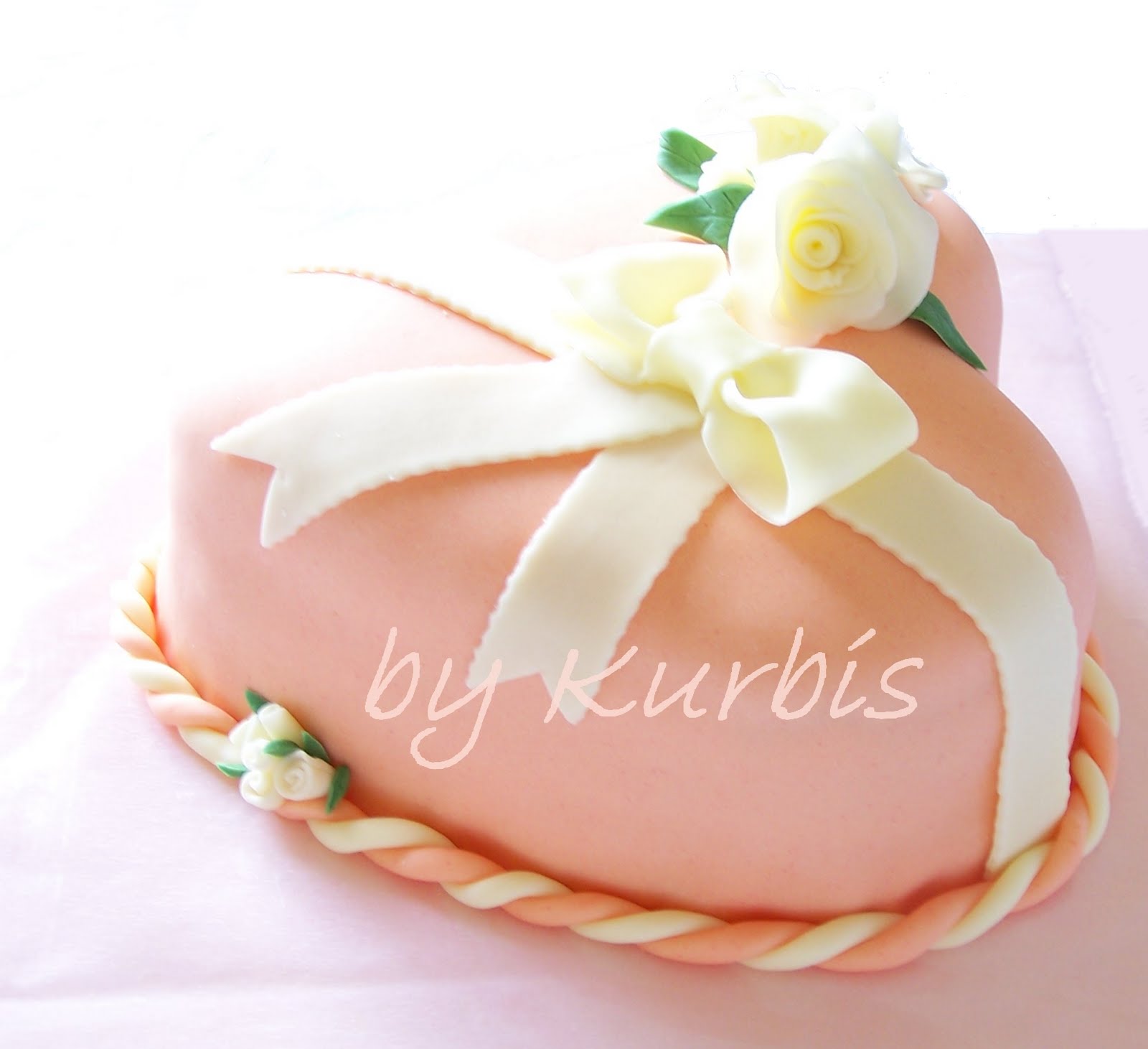 ANNEYE SÜRPRİZ PASTA KALP PASTA Kurbiş Pasta ve Kurabiye Tasarım