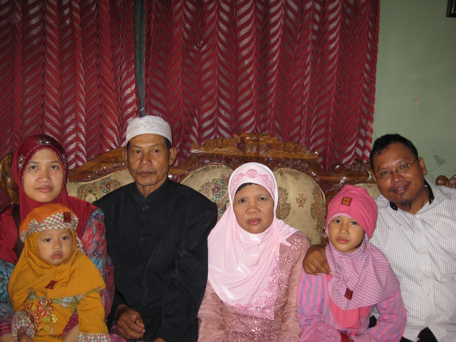 Iswandi Darwis Keluarga Ku Sangat Istimewa