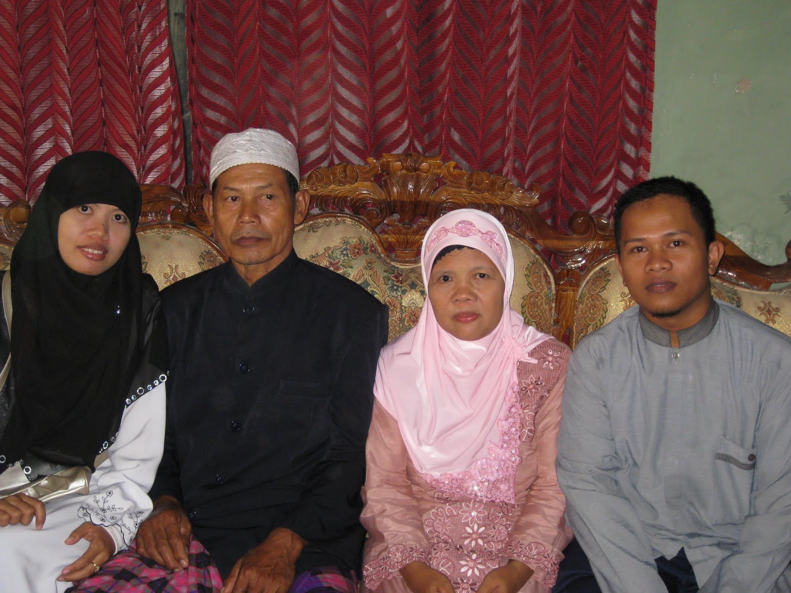 Iswandi Darwis Keluarga Ku Sangat Istimewa