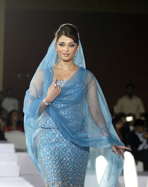 Aishwarya Rai Ramp Fashion Week Aishwarya Rai Ramp Fashion Week