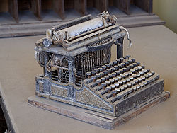[250px-Smith_Premier_Typewriter.jpg]