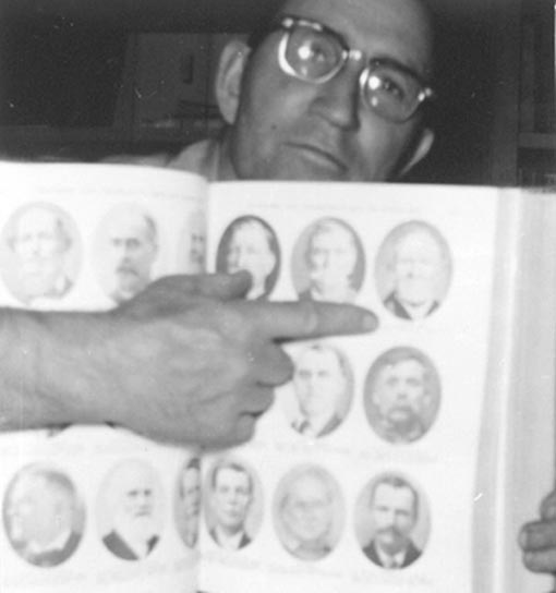 Dad pointing at his Great Great Grandpa