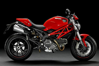 Ducati Monster 796 http://autocargotransport.blogspot.com