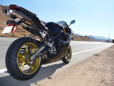 Triumph Daytona 675SE http://autocargotransport.blogspot.com