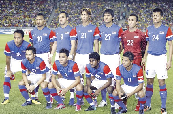 http://2.bp.blogspot.com/_ig52DhX3Cg0/TRK-JISVhuI/AAAAAAAABWY/t52pKq1TZ8k/s1600/Malaysia%2B-AFF%2BSuzuki%2B-%2B2010.jpg