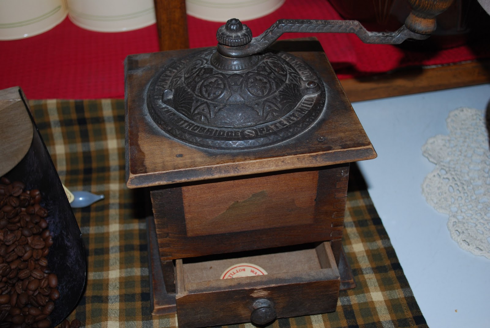 Persnickety Primitives Old Coffee Grinder