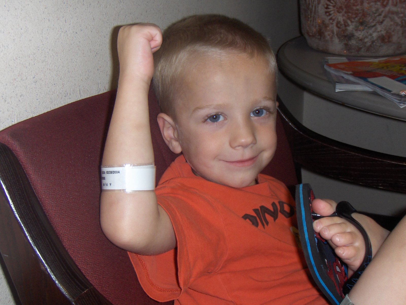 [Ben_surgery_wristband.JPG]