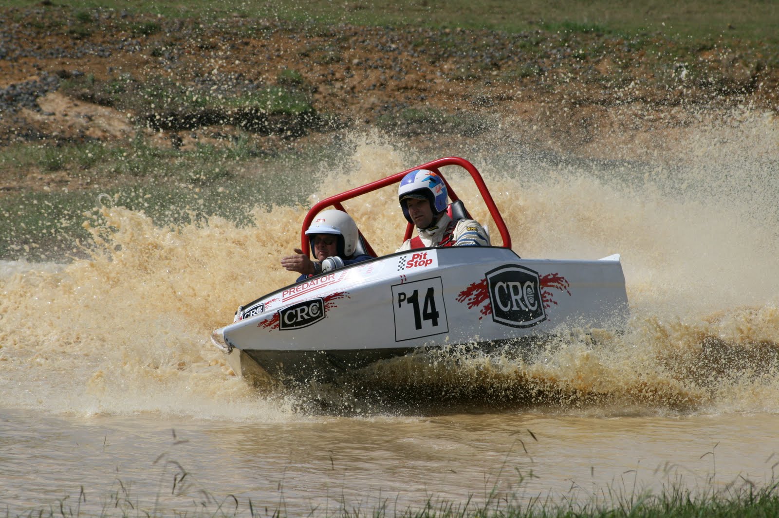 Rodger's boat,but Mincham in charge - Meremere