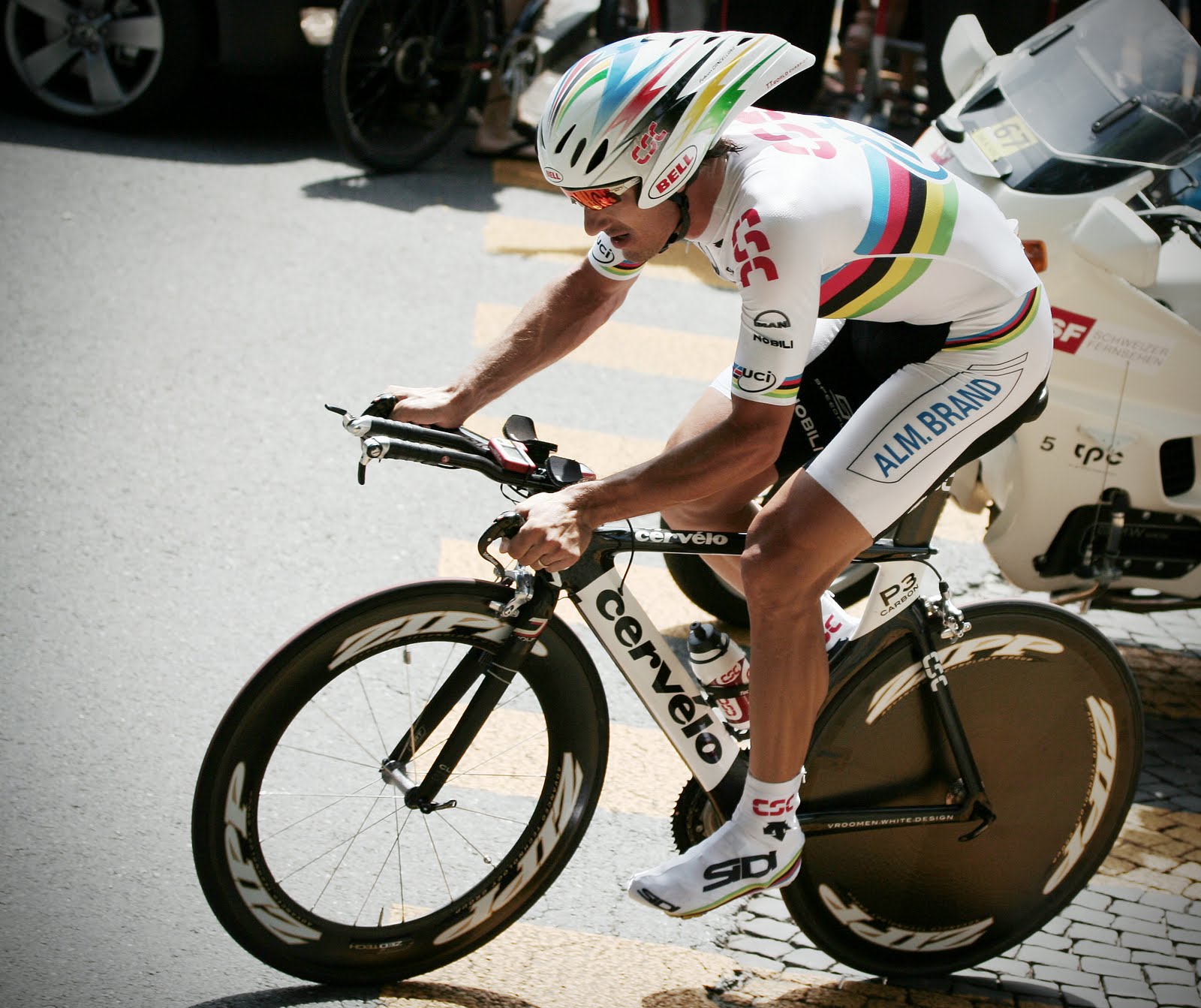 http://2.bp.blogspot.com/_ijZ0E0GpxW8/TC3jDSr1YCI/AAAAAAAADWM/sbHSyGE4wDM/s1600/Tds_Fabian_Cancellara.jpg