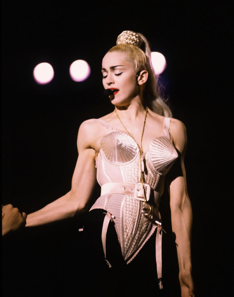 Madonna-Blond-Ambition-Tour.jpg