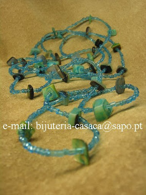 Colar de Missangas e Madrepérola