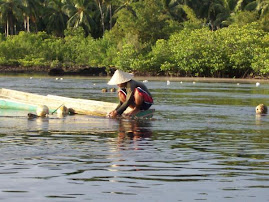 a fisherman in tandubas, tawi-tawi