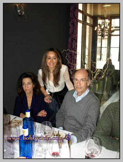 HOMENAJE AMBA Y RAQUEL MELLER. COMIDA EN SABOYA XXI. JUNTO A D. JULIO ELIZALDE BARRAQUER Y ESPOSA