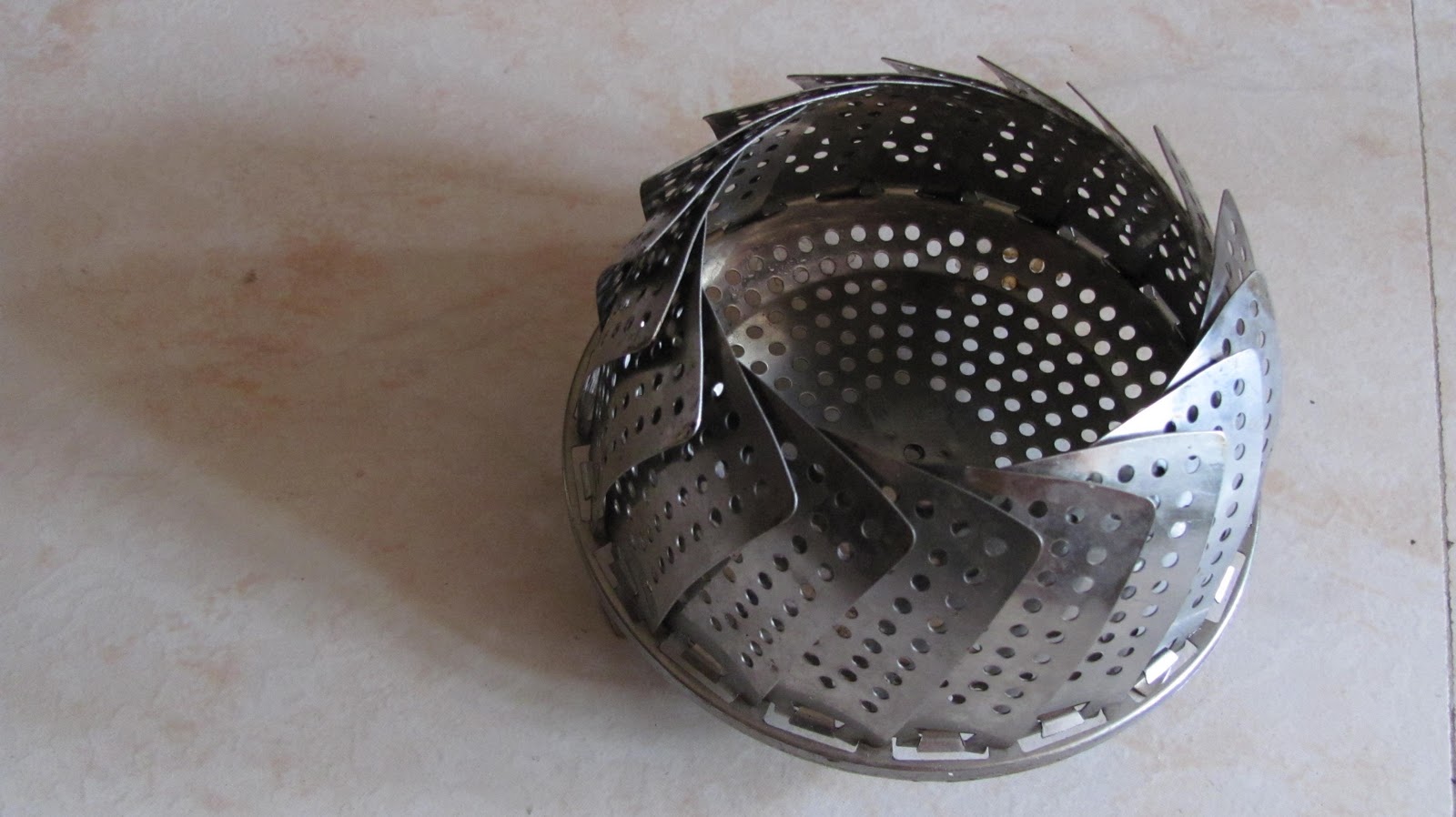 Tasty and Healthy collapsible colander