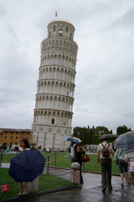 Leaning Tower Of Pizza. food in italy,pizza tower