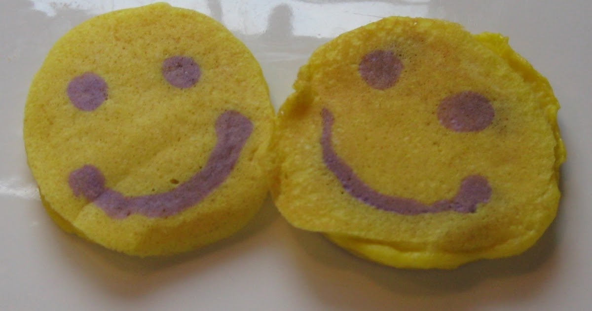 Gourmet Mom ontheGo Happy Pancakes