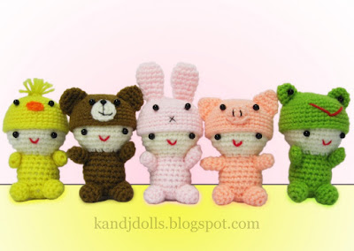 Japanese little Amigurumi dolls: duck, frog, pig, bunny and bear