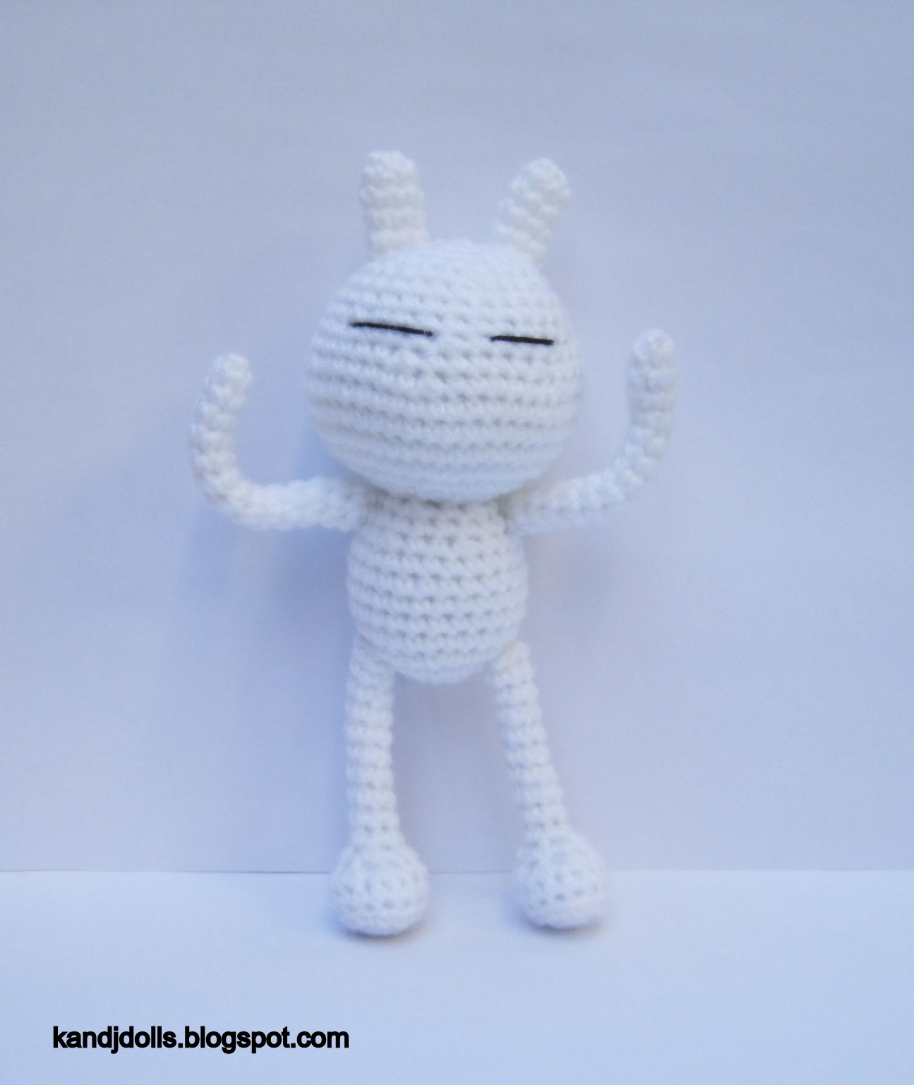 Amigurumi crochet pattern and tutorial by jennyandteddy: free