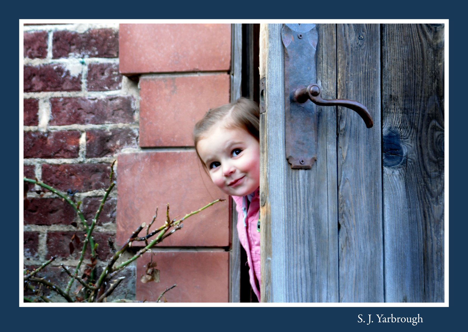 [Lilly+Door.jpg]