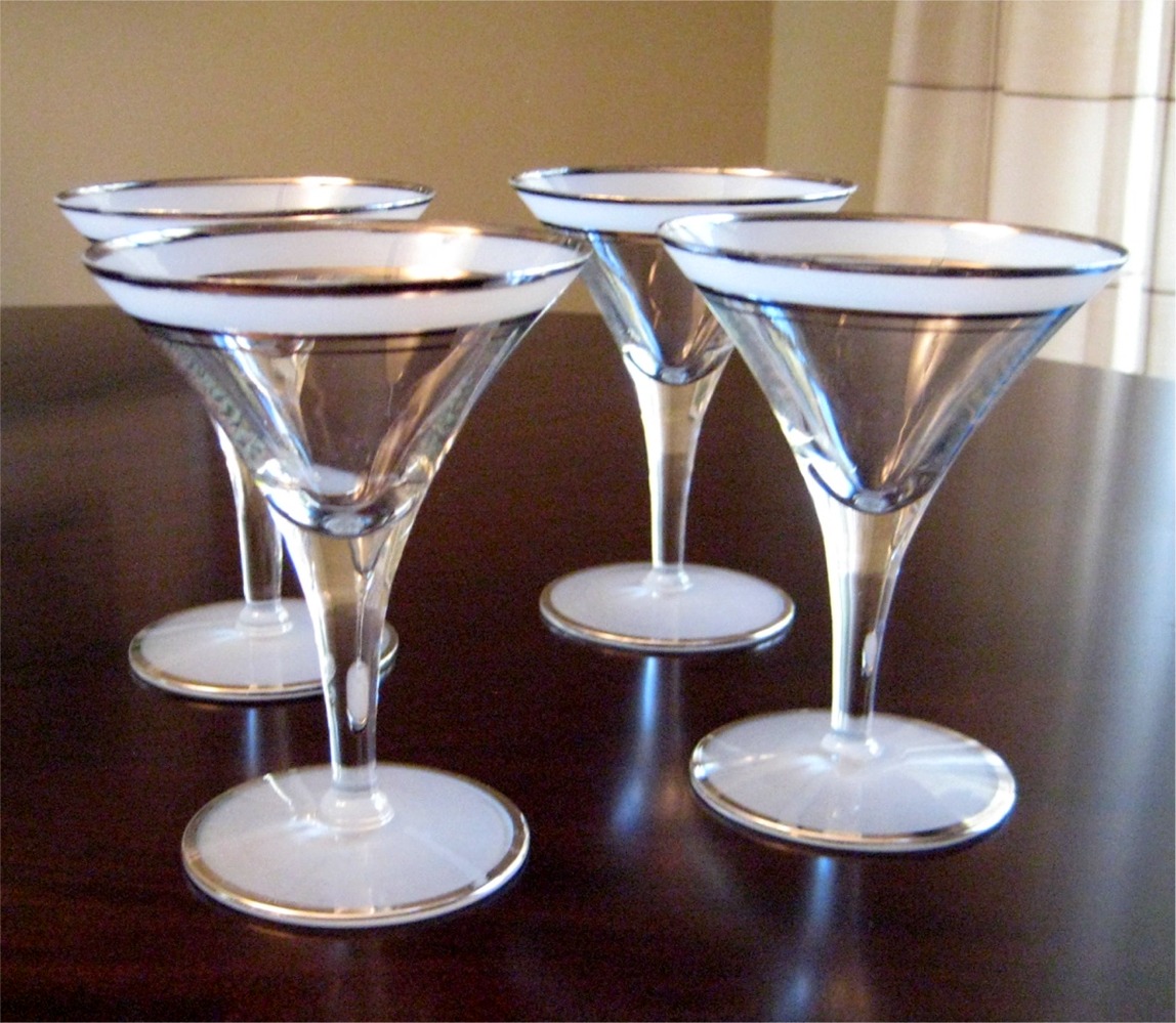 joe's addiction Retro Martini Glasses