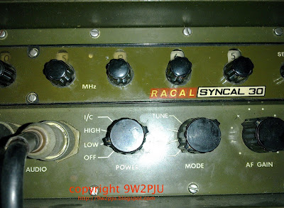 22122009011 Classic Military Grade Radio