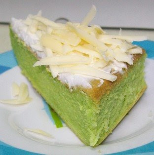 brownies kukus pandan keju tapi karena ngerjainnya malem malem