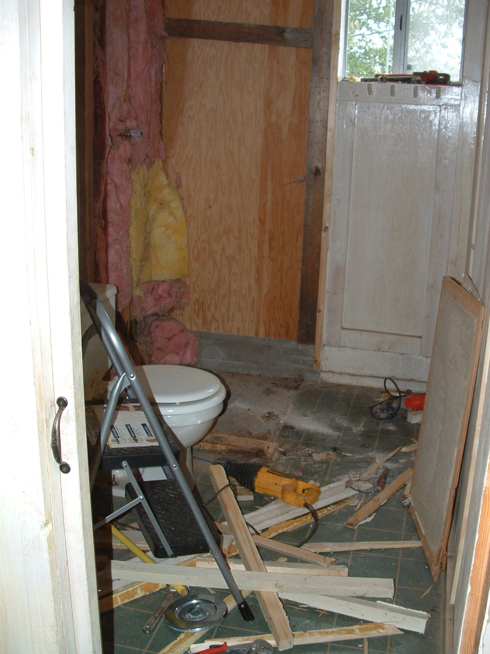 Rural Revolution My canning closet is complete!