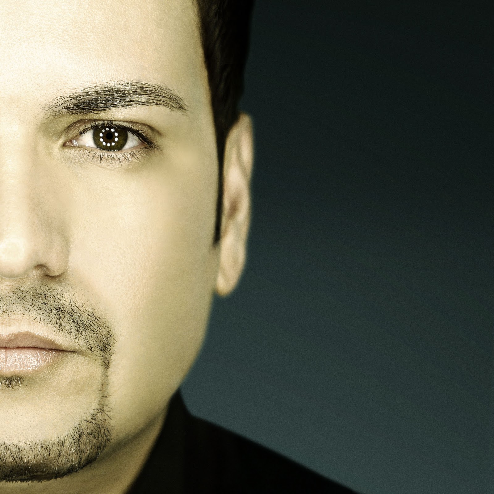 El cantante de salsa Víctor Manuelle continuará su gira "Yo mismo" por