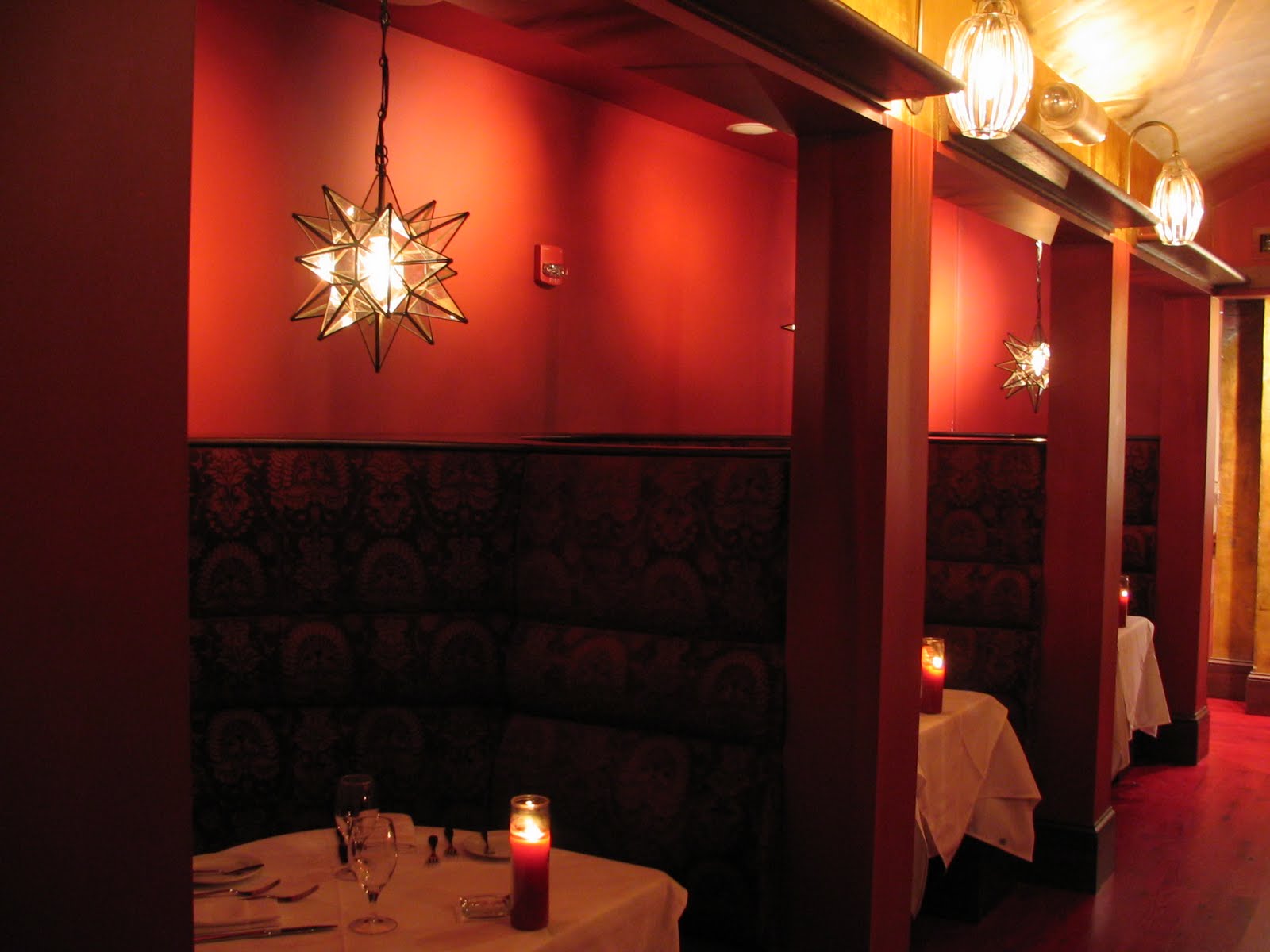 [red+square+intimate+dining.JPG]