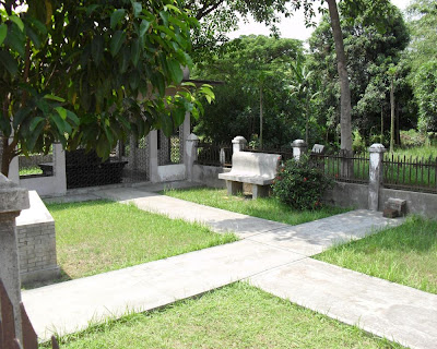 Sultan Ghiyasuddin Azam Shah's Tomb