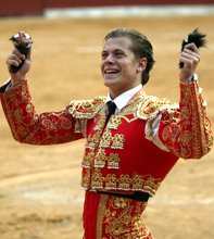 [El_Rubio_torero.jpg]