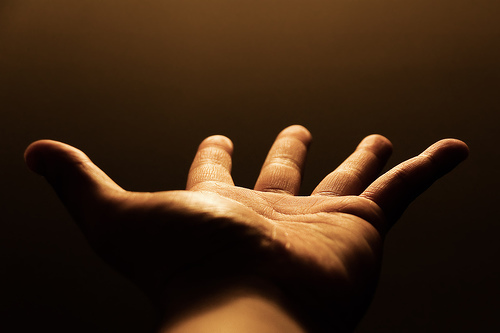 [hand2.jpg]