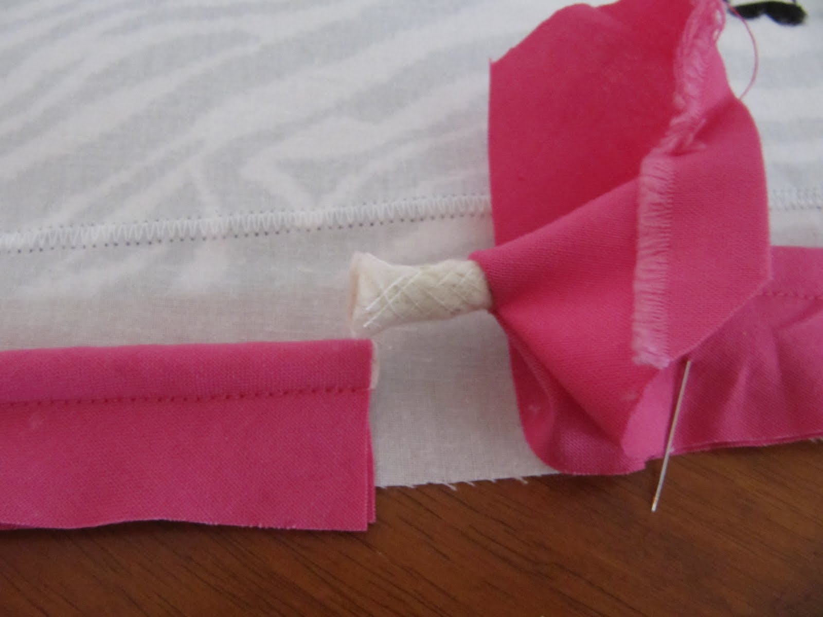 Applique Pillow with Piping Tutorial Honeybear Lane