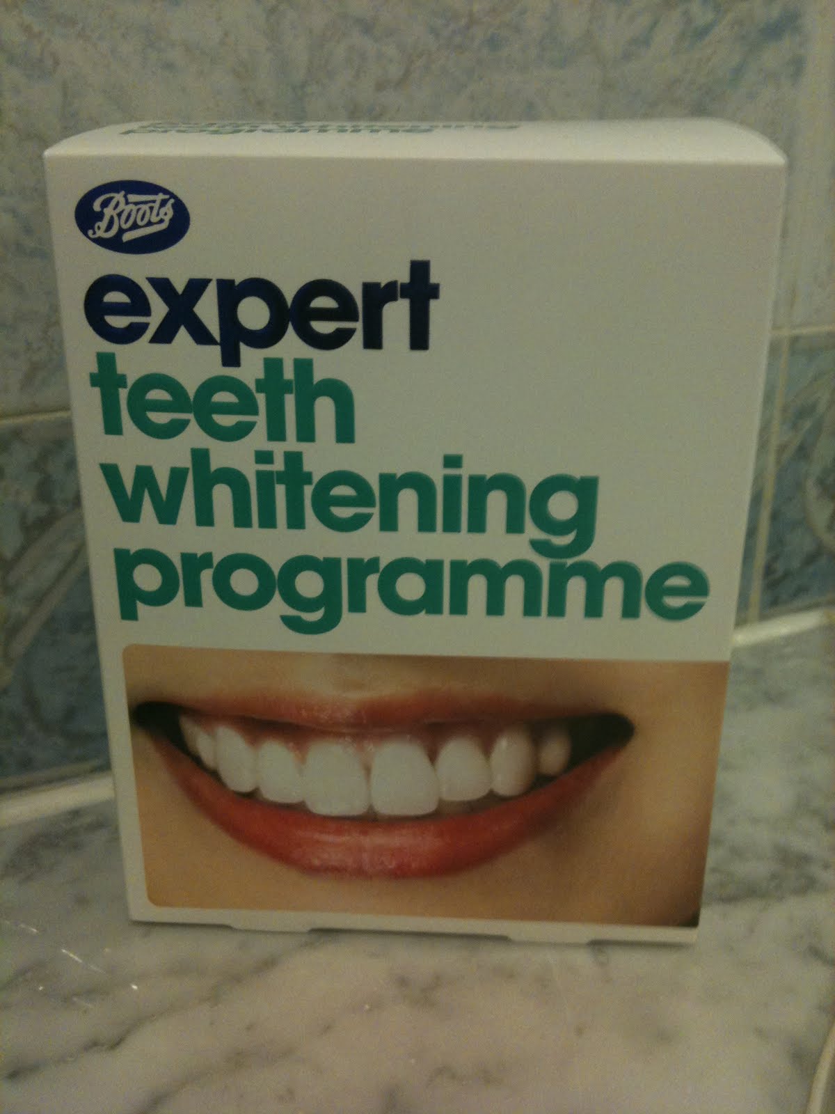 how to use boots expert teeth whitening programme
