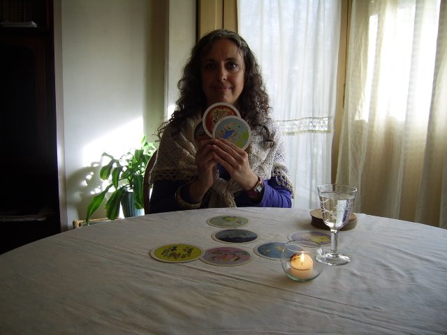 Leyendo el tarot Madrepaz