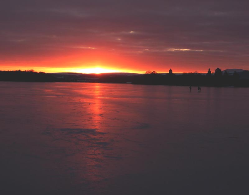 [The+Ice+at+Sunset.Lake+Of+Menteith.jpg]