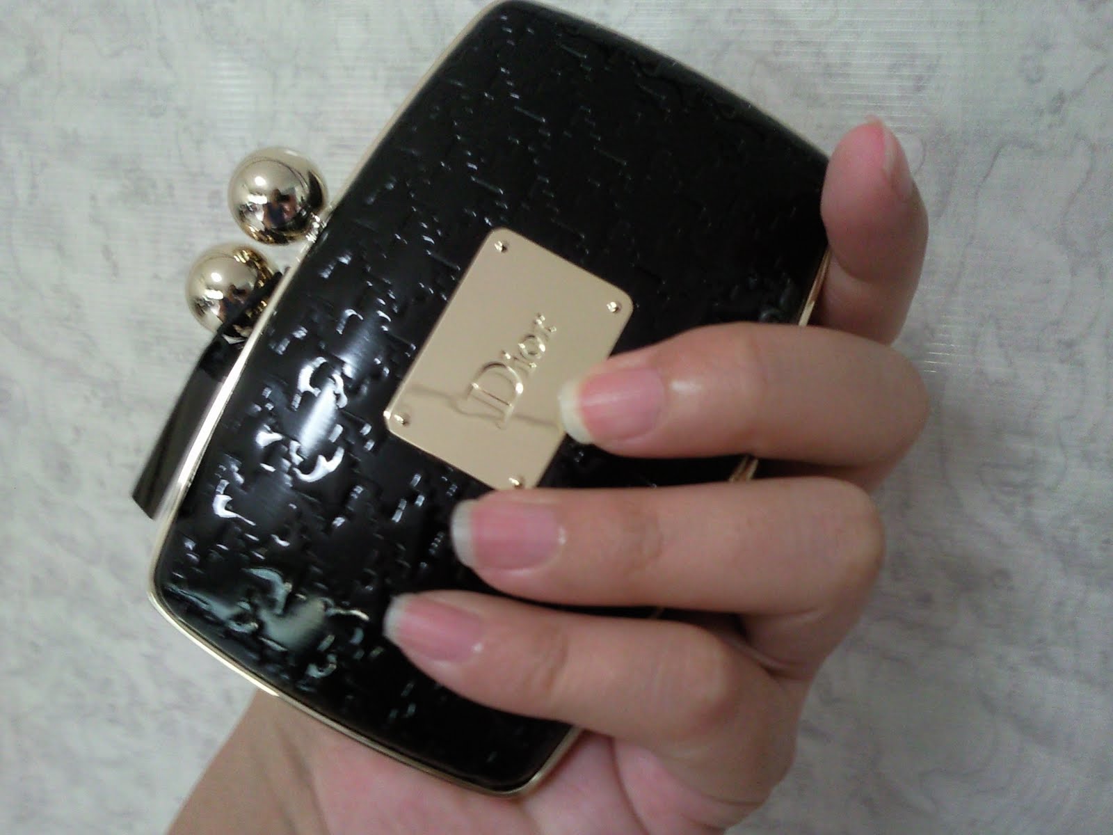Dior Minaudiere Holiday 2010 Collection Dior Minaudiere Holiday 2010 Collection new images Dior Minaudiere Holiday 2010 Collection Dior Minaudiere Holiday 2010 Collection new pics