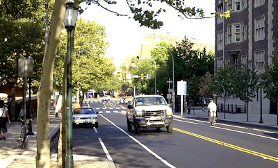 Image of bike lanes on street in Philadelphia