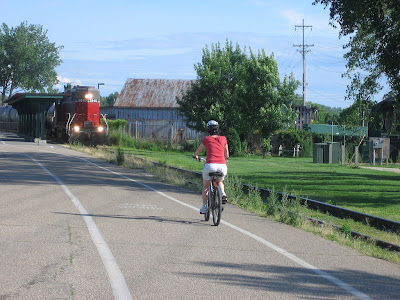 Image of bicyclist on the Burlington Bikeway in Vermont