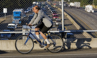 Image of bicyclist in Sacramento