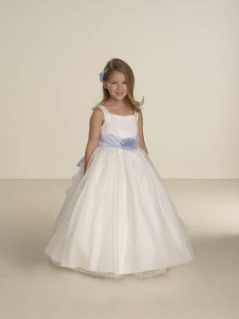 Vestidos de niña para graduación - Imagui
