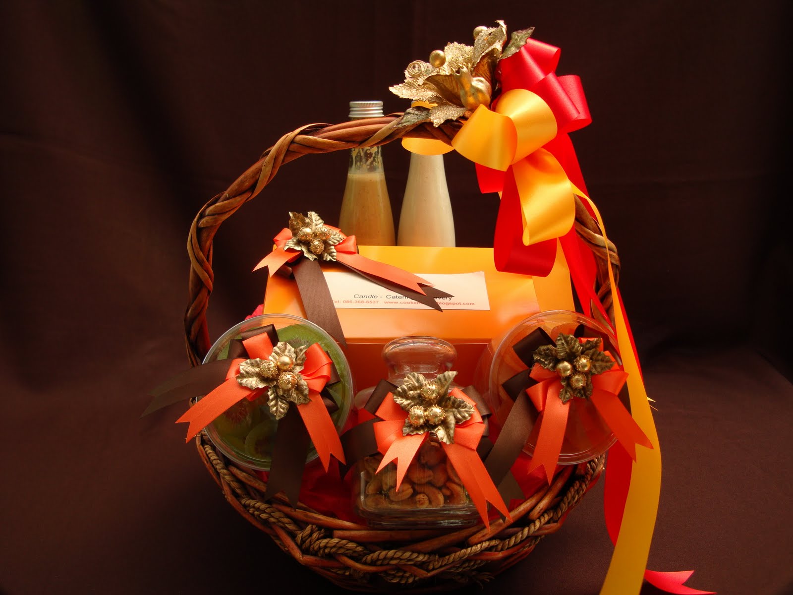 CANDLE Gourmet New Year Gift Baskets 2010
