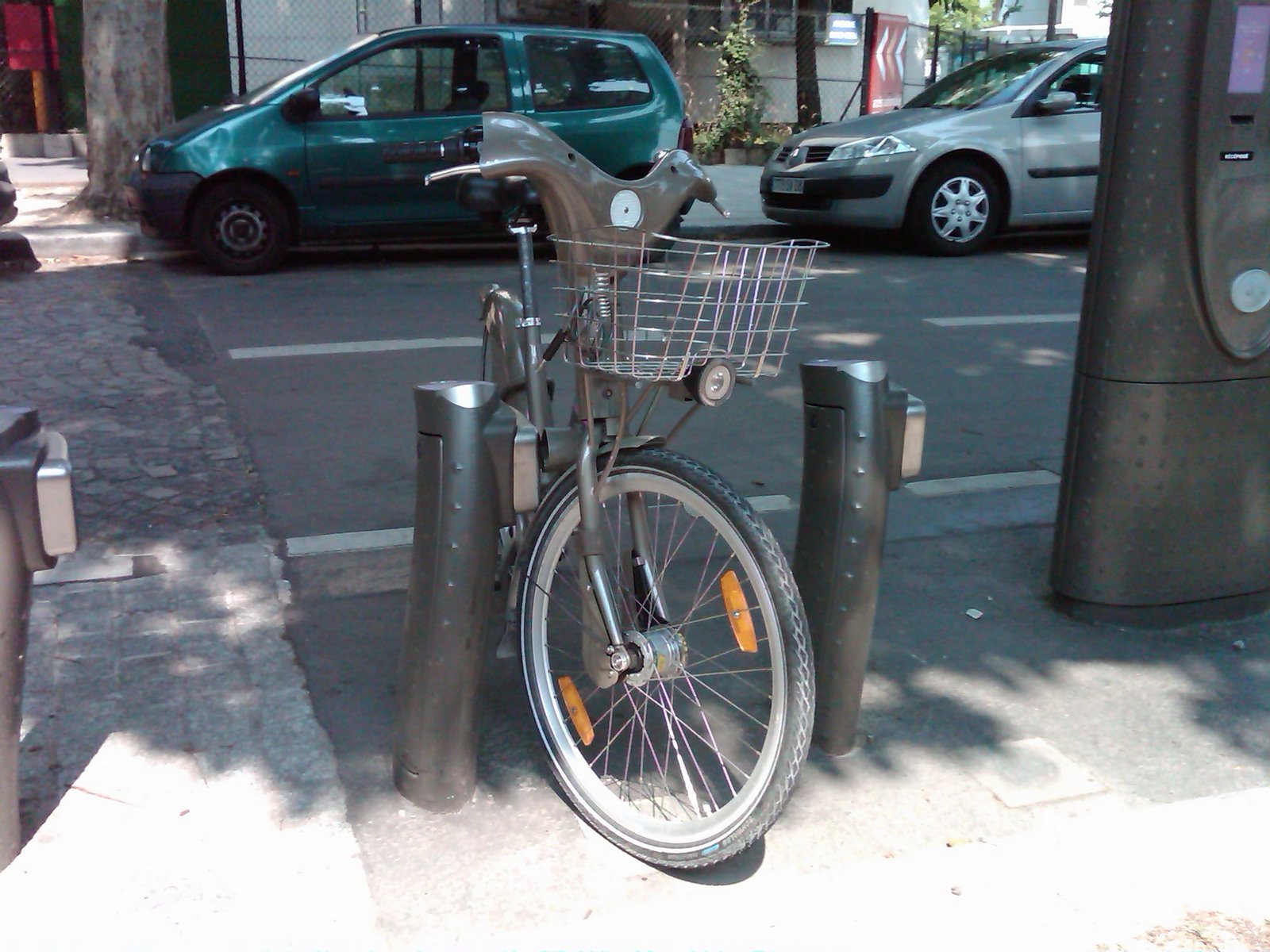 [=?utf-8?B?SU1HMDAwMjYtMjAwOTA3MDItMTEzNi5qcGc=?=-727515]