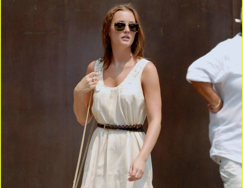 Fashion Street Style: Leighton Meester Street Style