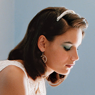 Hochzeit Frisuren mit Tiara und Haar